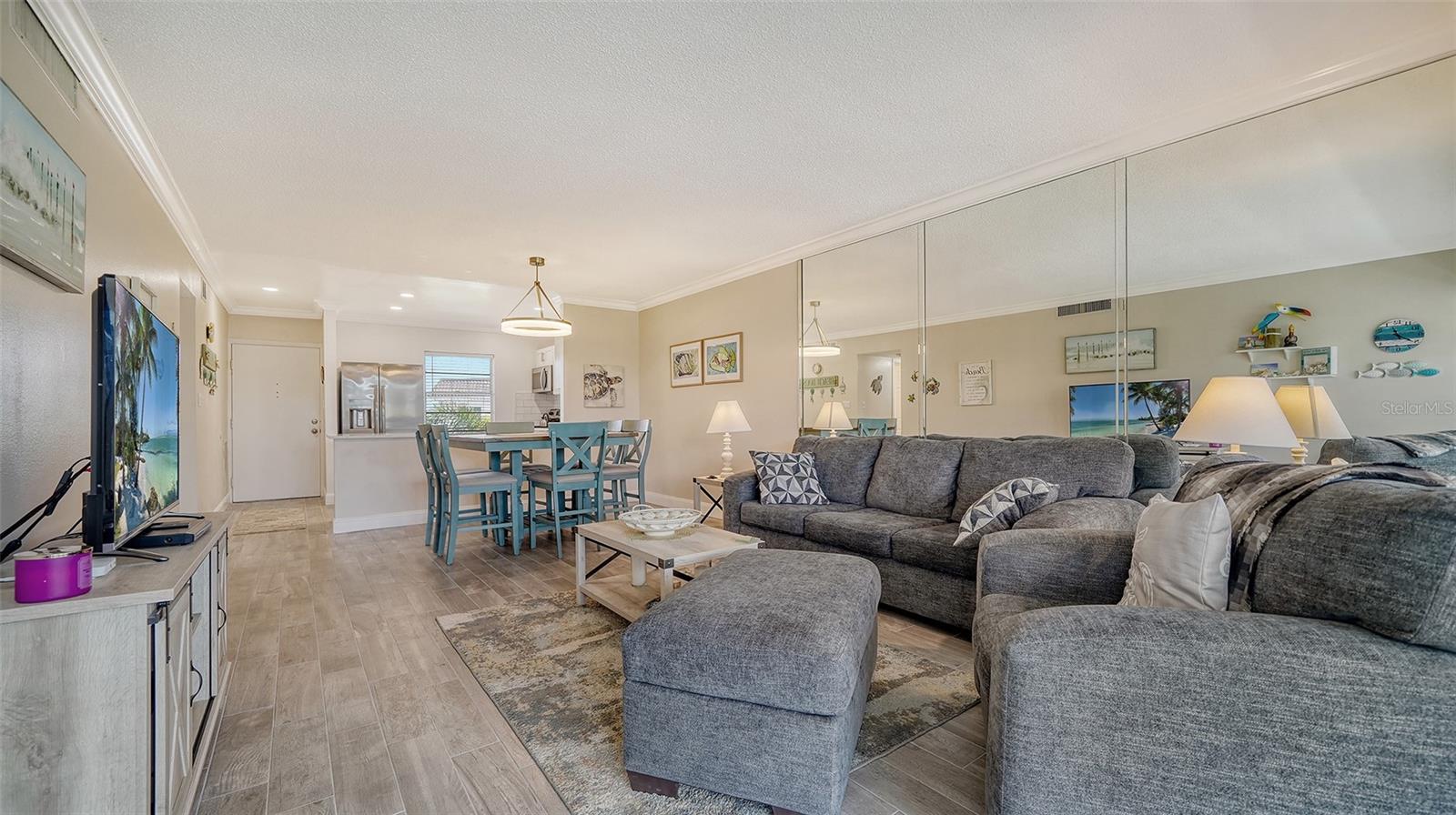 LONGBOAT HARBOUR - Residential