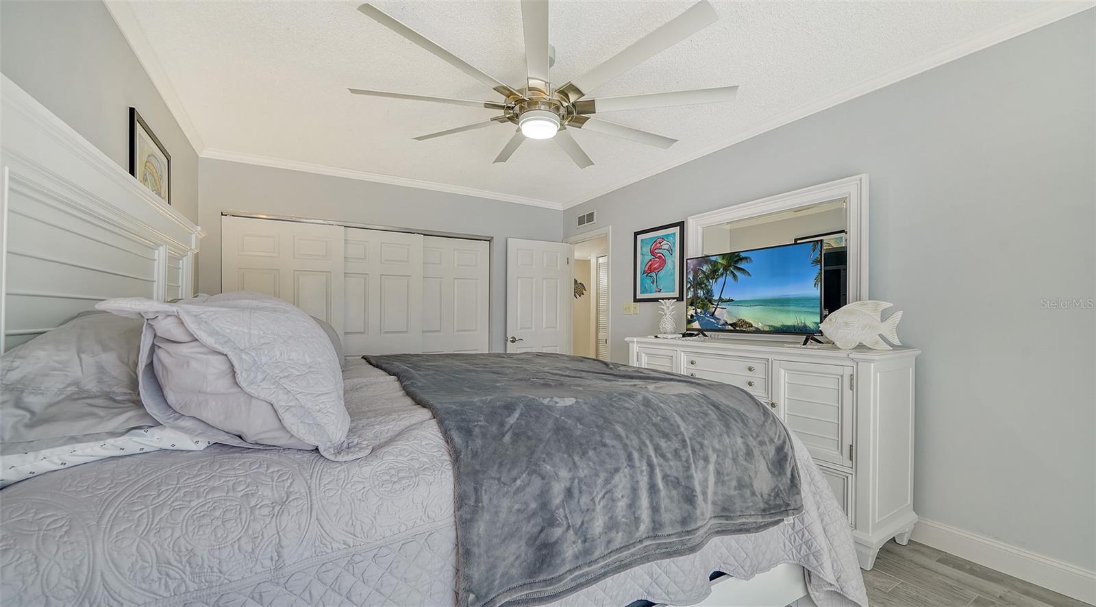 LONGBOAT HARBOUR - Residential