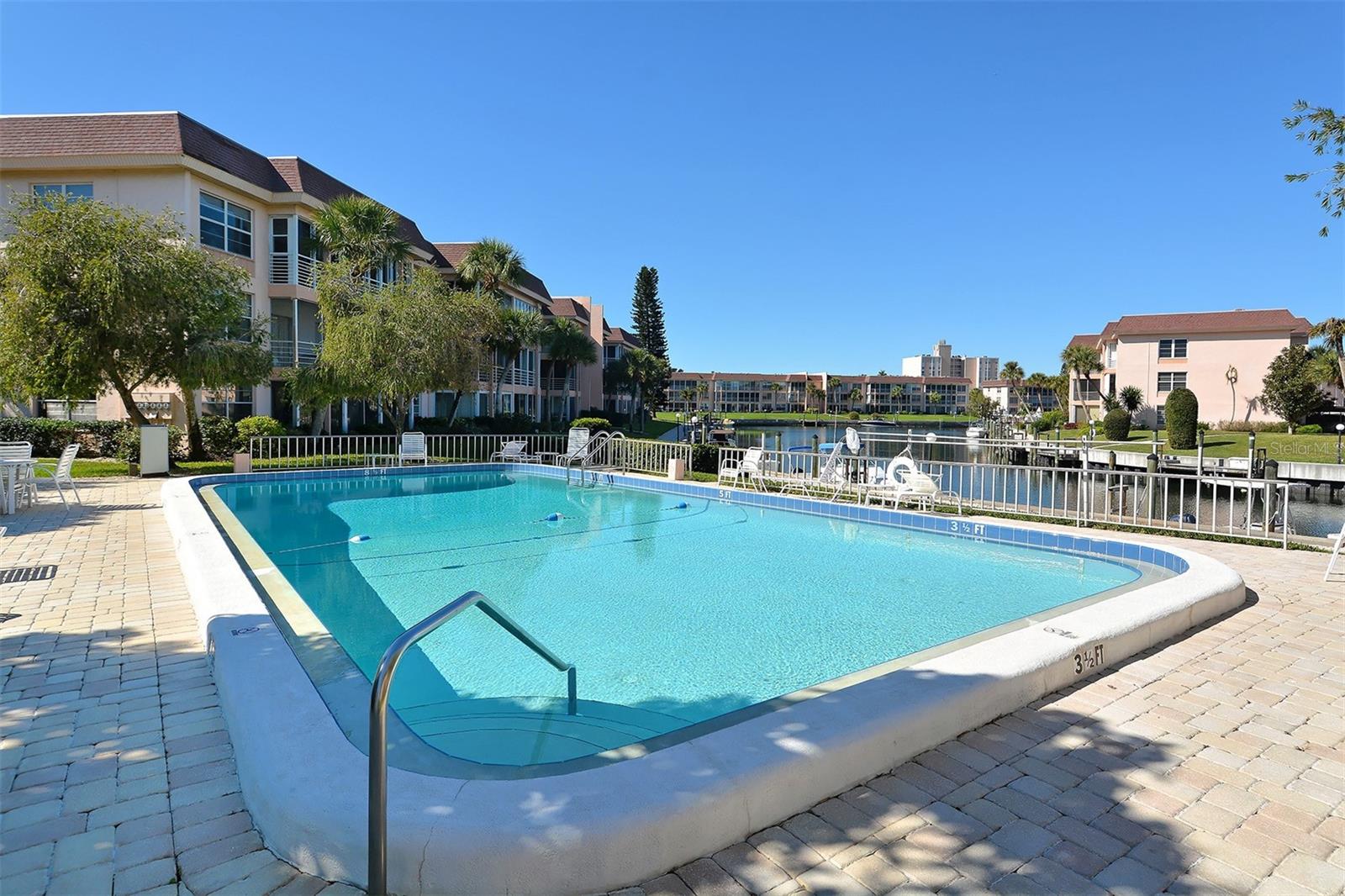 LONGBOAT HARBOUR - Residential