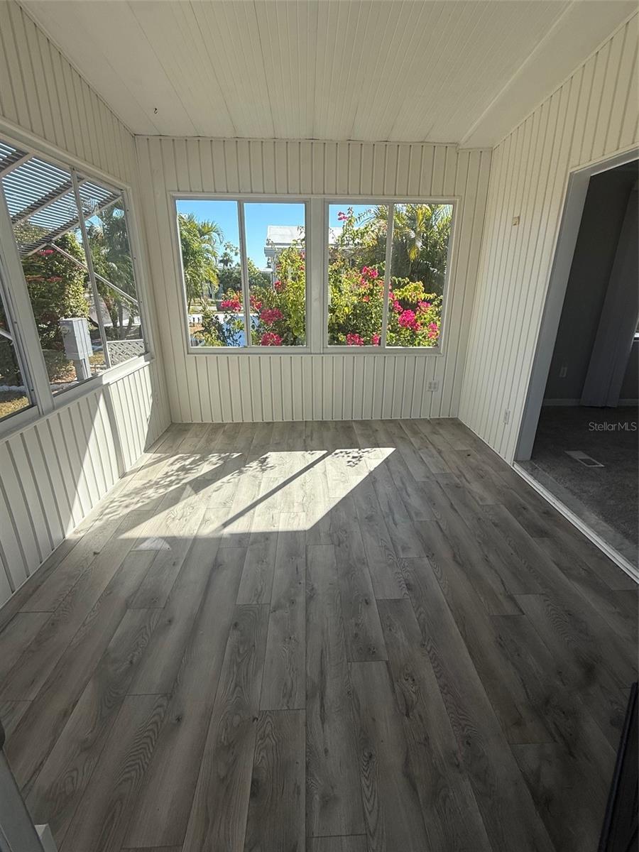 LA CASA MHP CO-OP - Residential