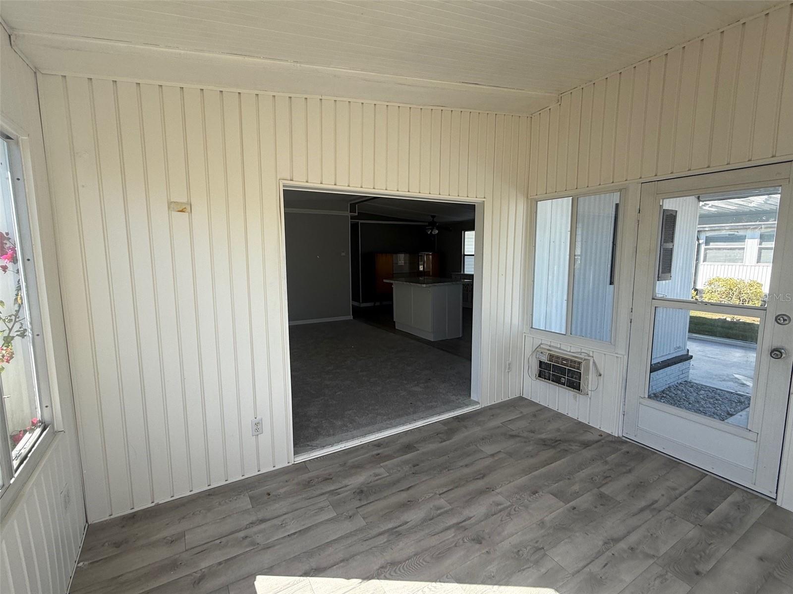 LA CASA MHP CO-OP - Residential