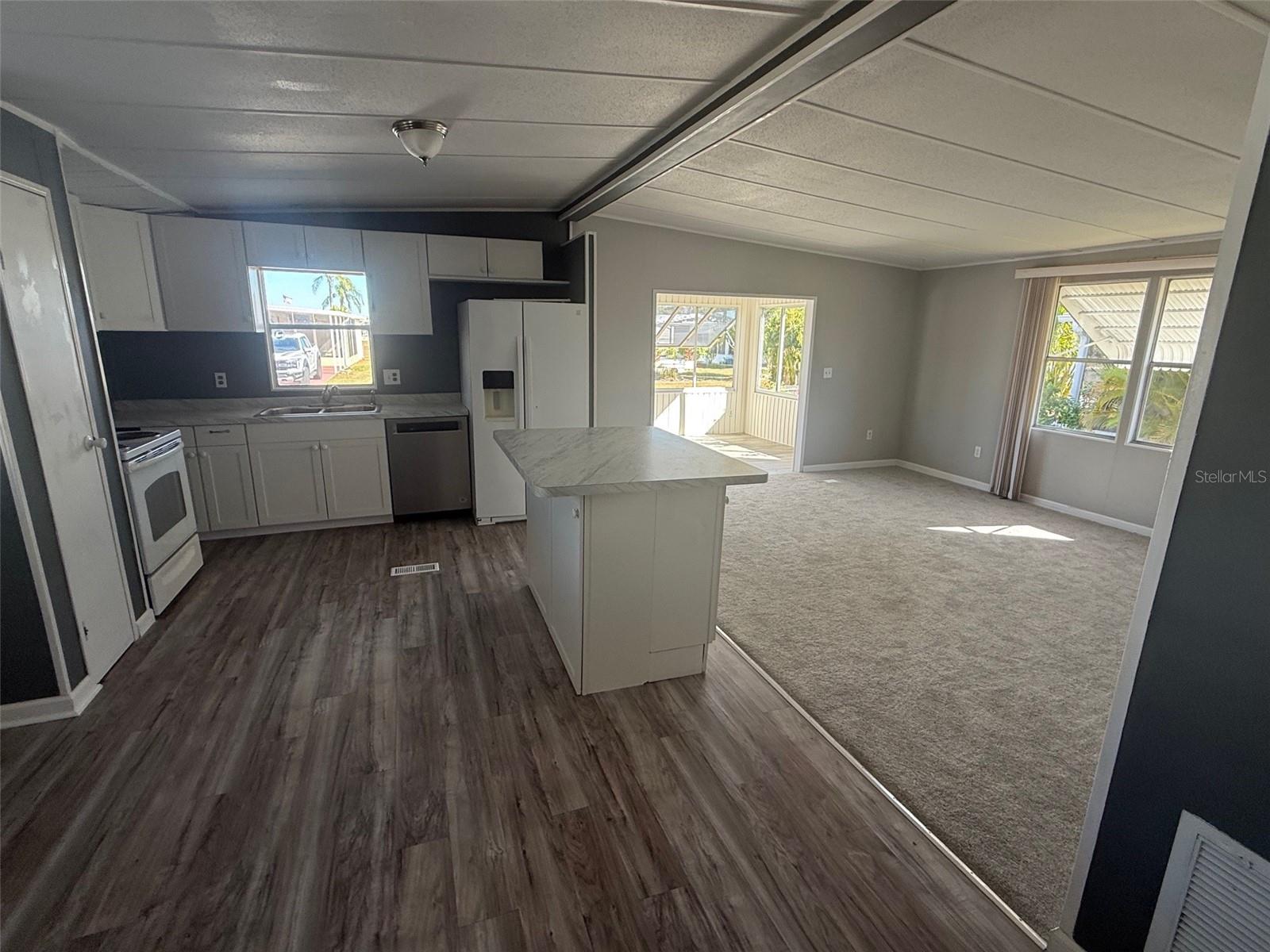 LA CASA MHP CO-OP - Residential