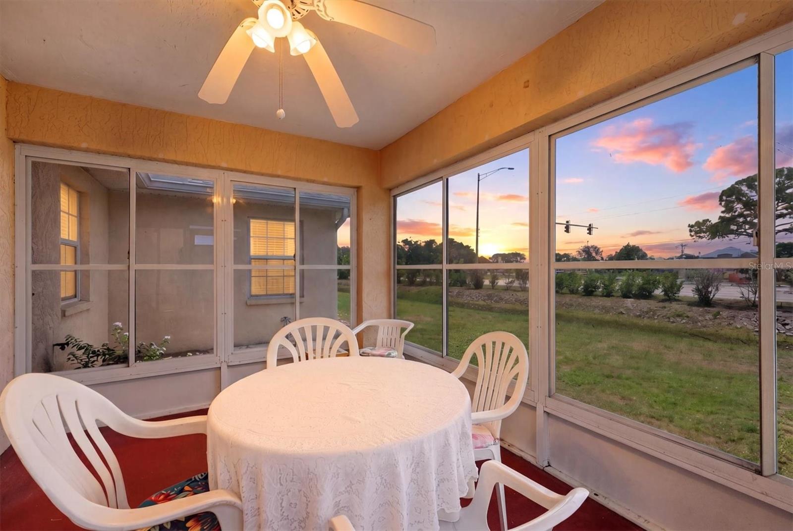 COUNTRY MEADOWS - Residential