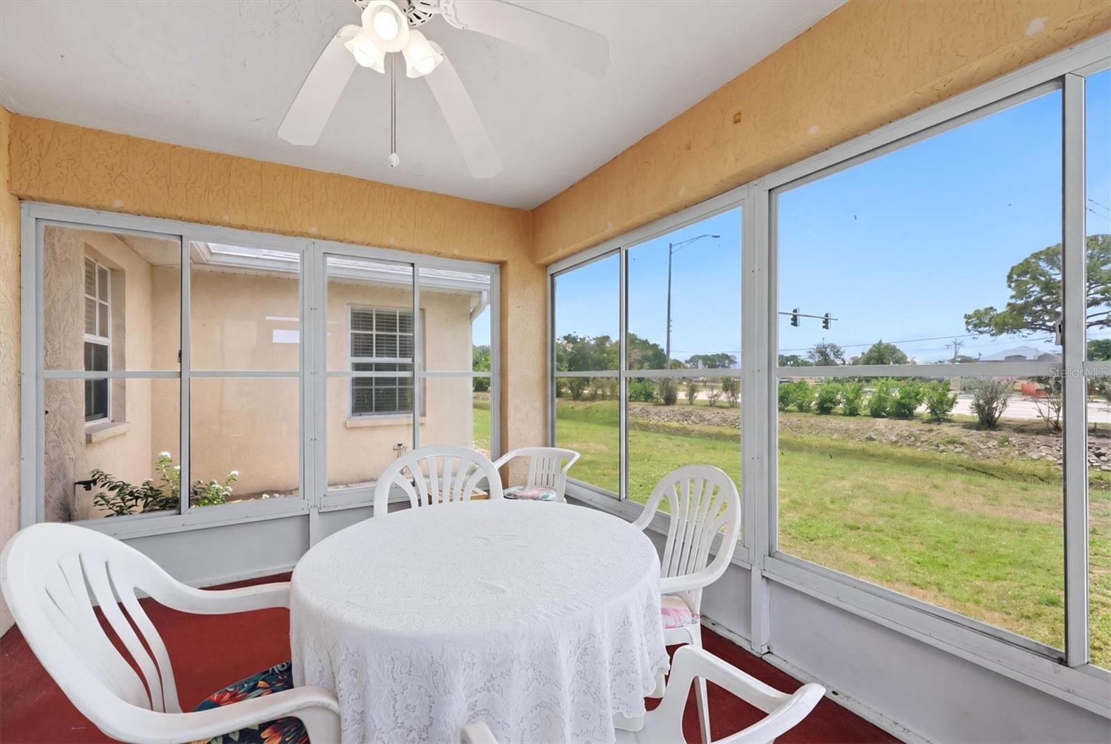 COUNTRY MEADOWS - Residential
