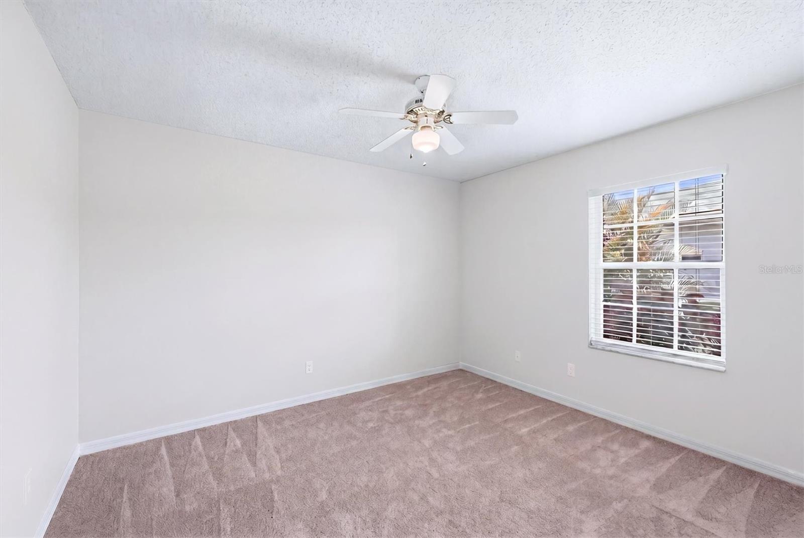 COUNTRY MEADOWS - Residential