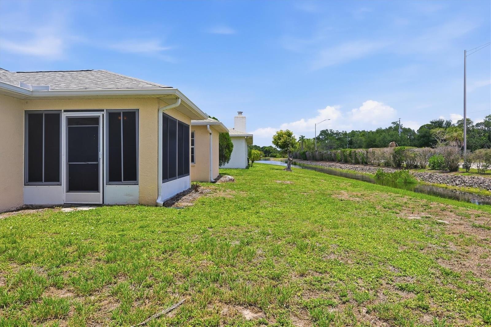 COUNTRY MEADOWS - Residential