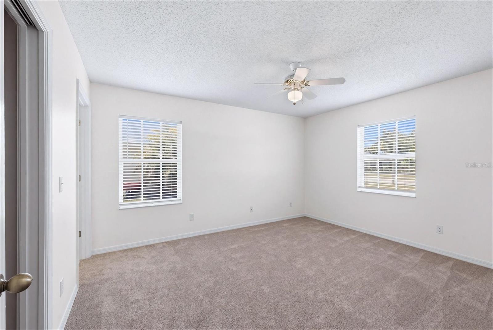 COUNTRY MEADOWS - Residential