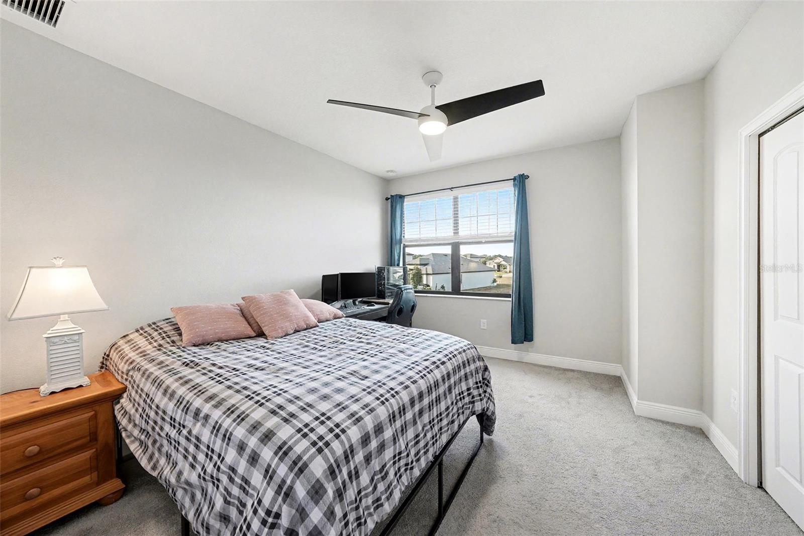 LAKESIDE PH 6 - Residential