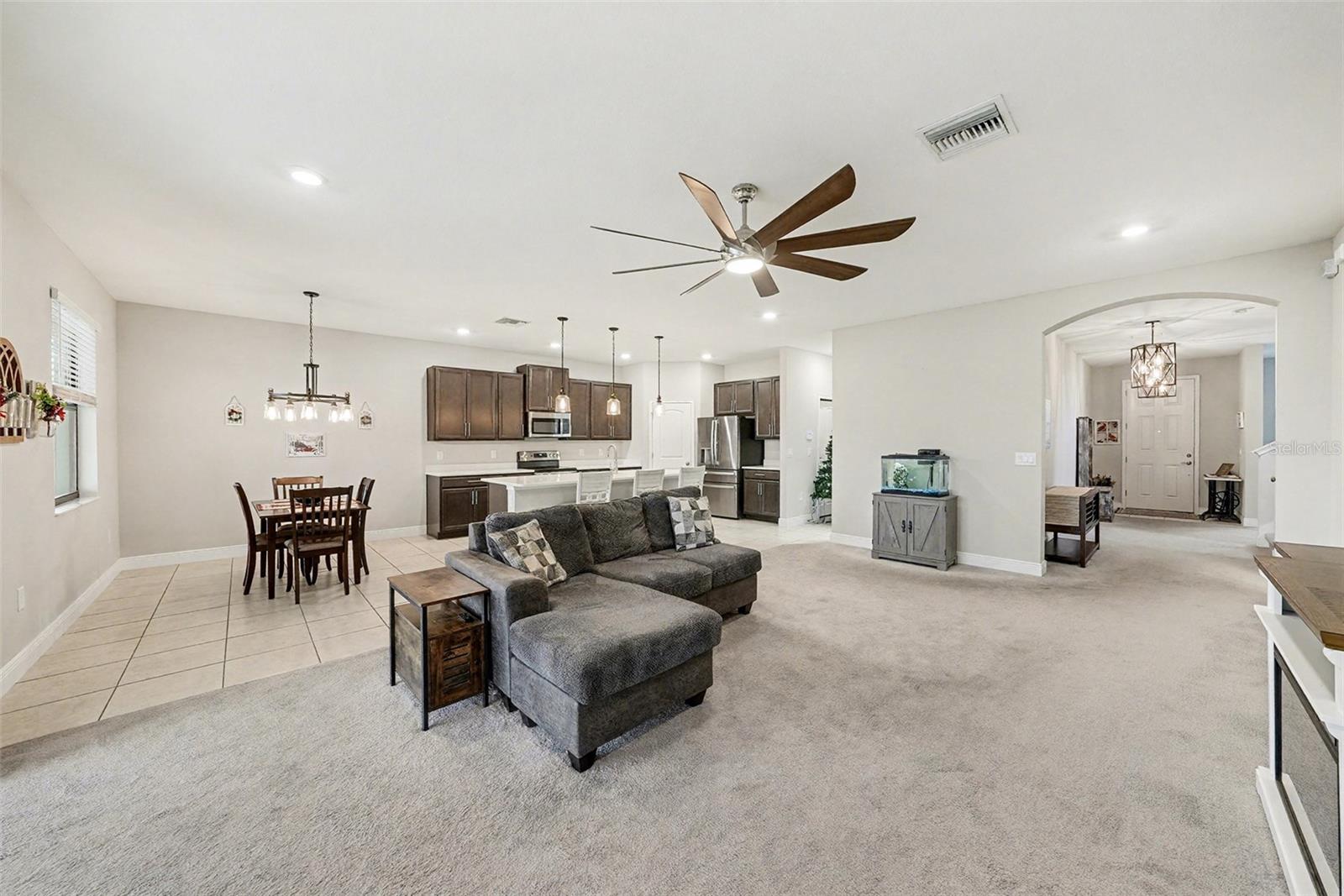 LAKESIDE PH 6 - Residential