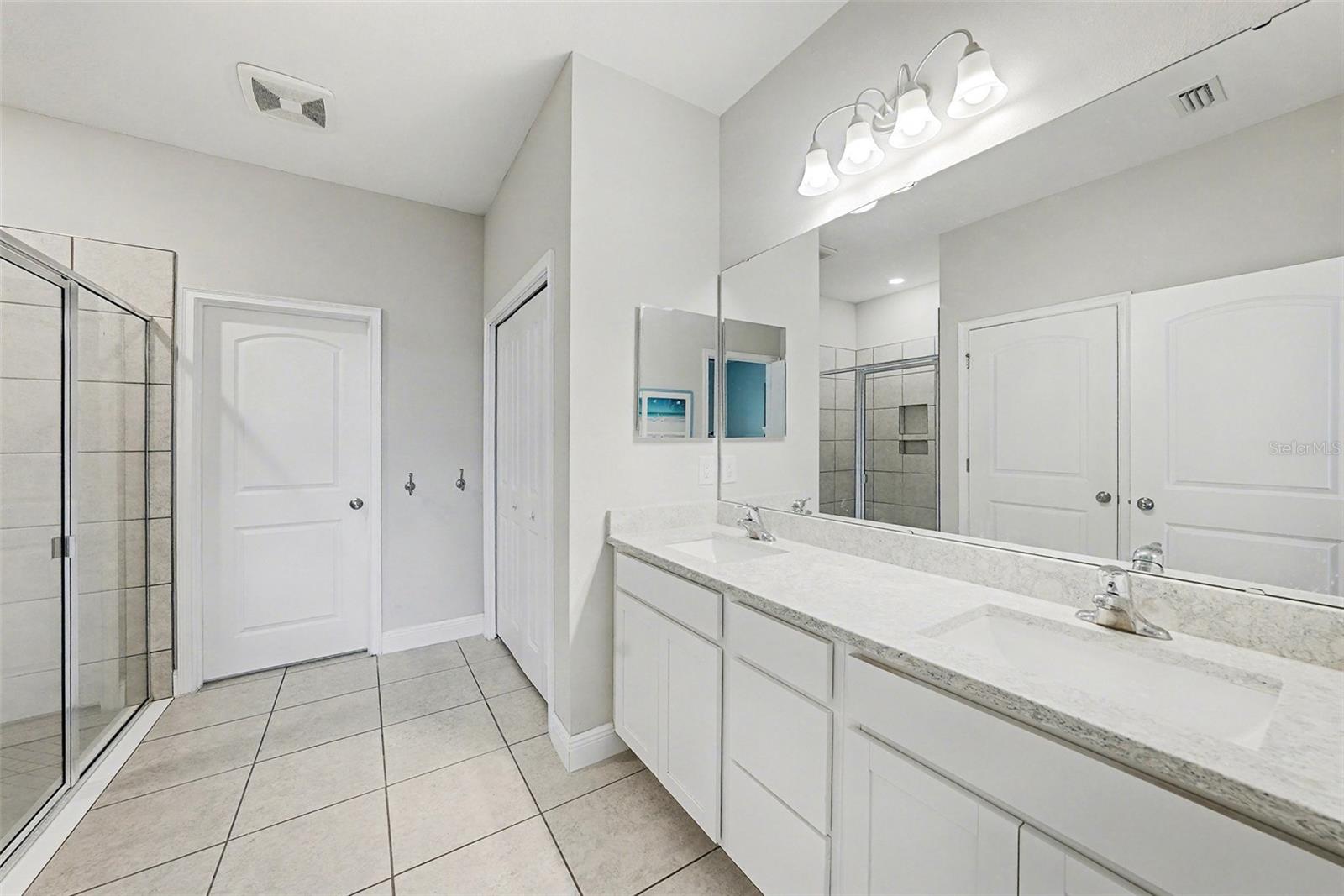 LAKESIDE PH 6 - Residential