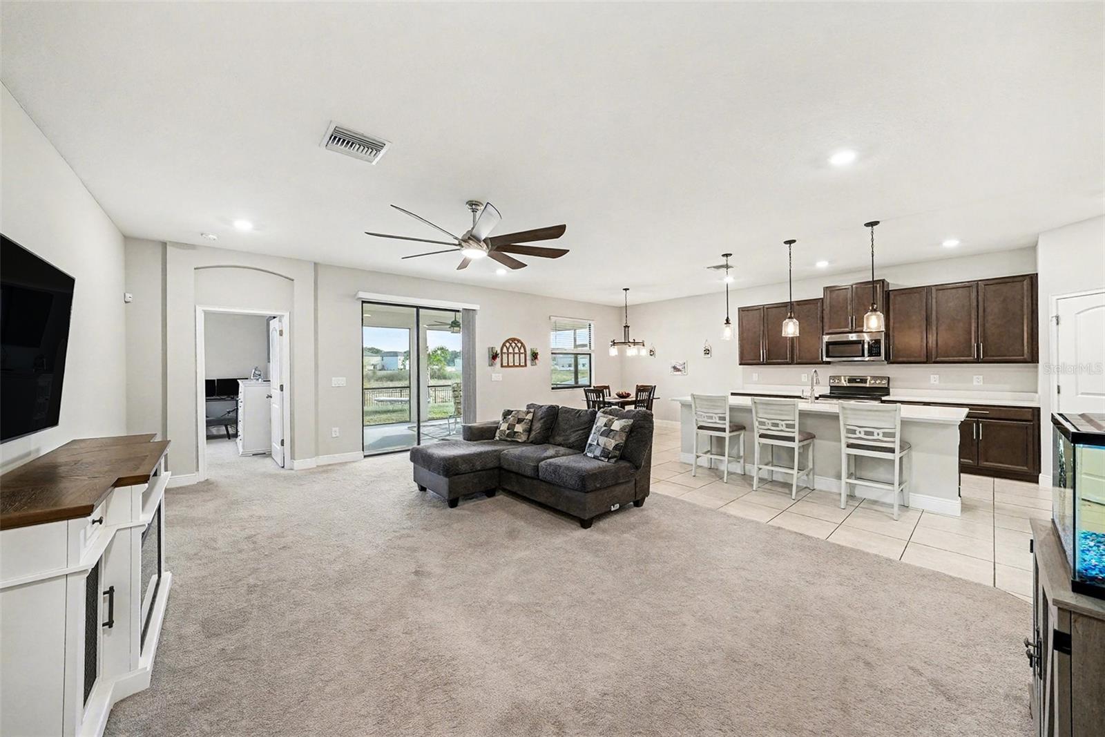 LAKESIDE PH 6 - Residential