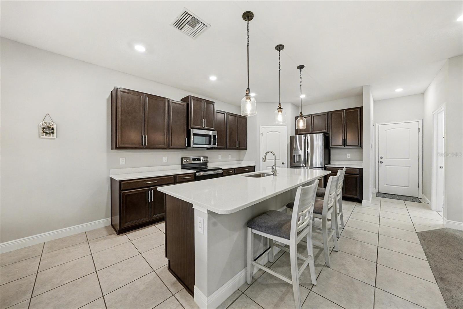 LAKESIDE PH 6 - Residential