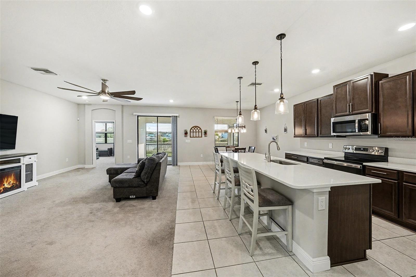 LAKESIDE PH 6 - Residential