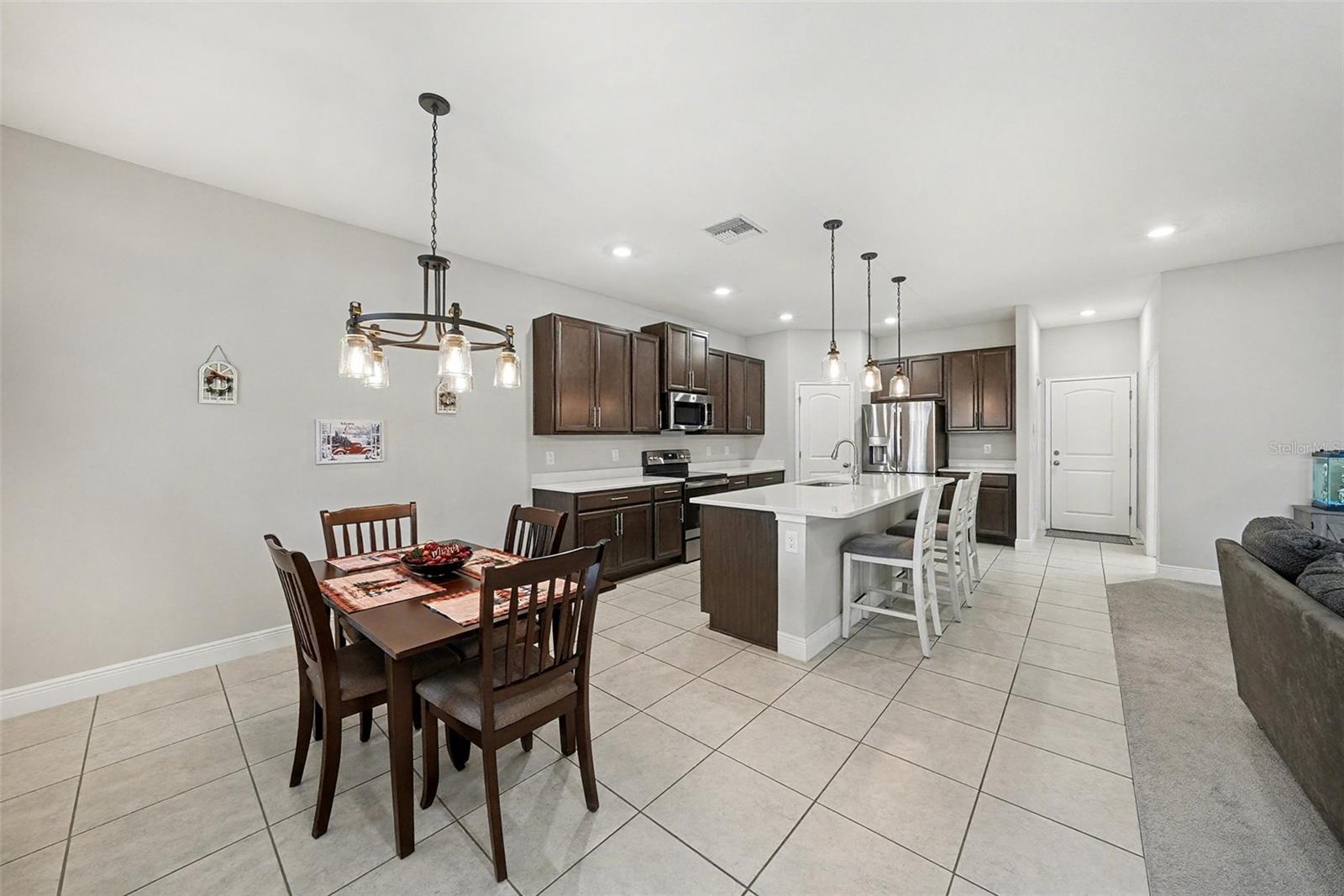 LAKESIDE PH 6 - Residential