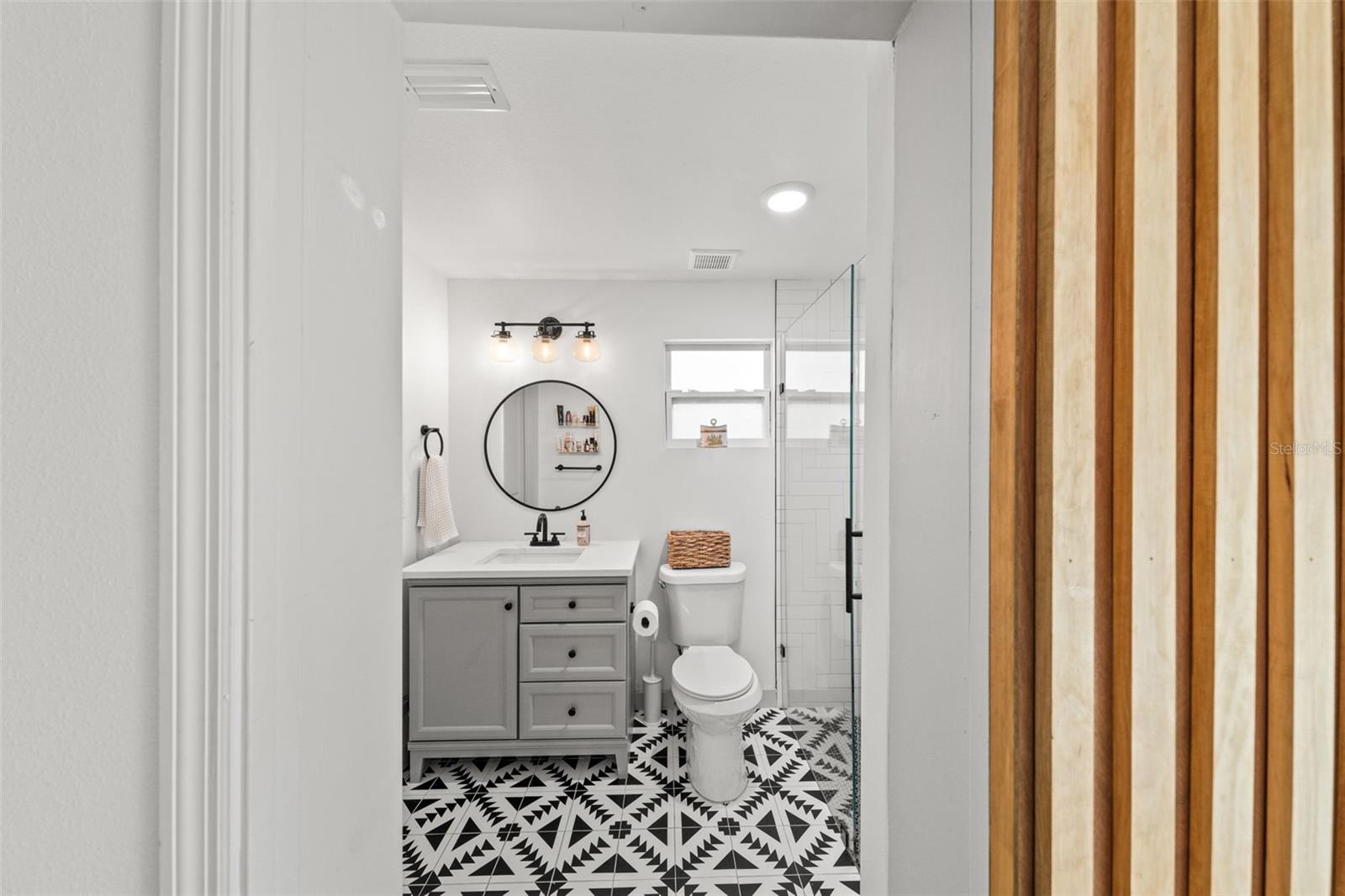 RIVERBEND MANOR - Residential