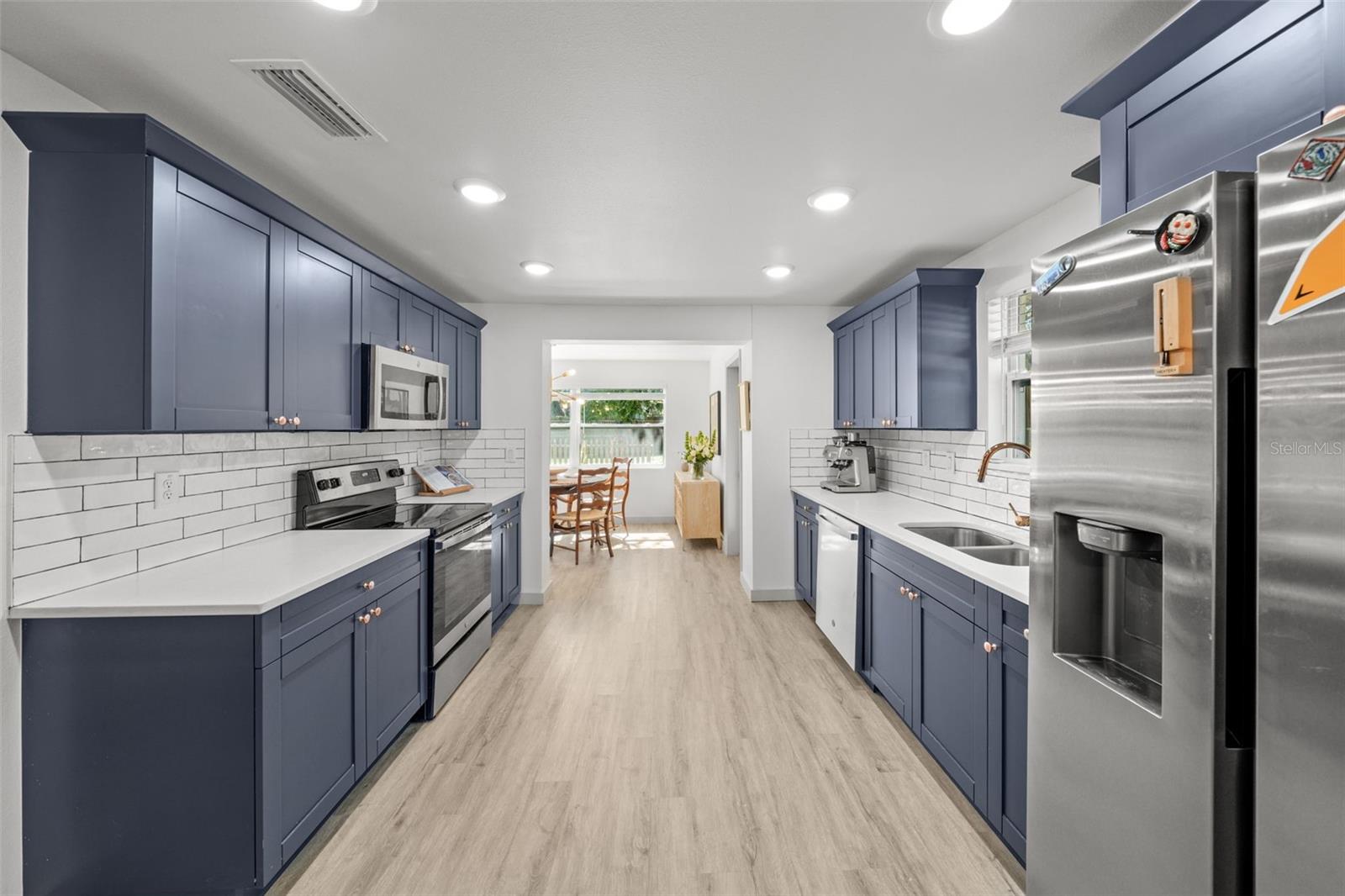 RIVERBEND MANOR - Residential