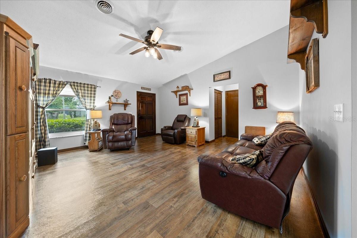 43 BANYAN DRIVE