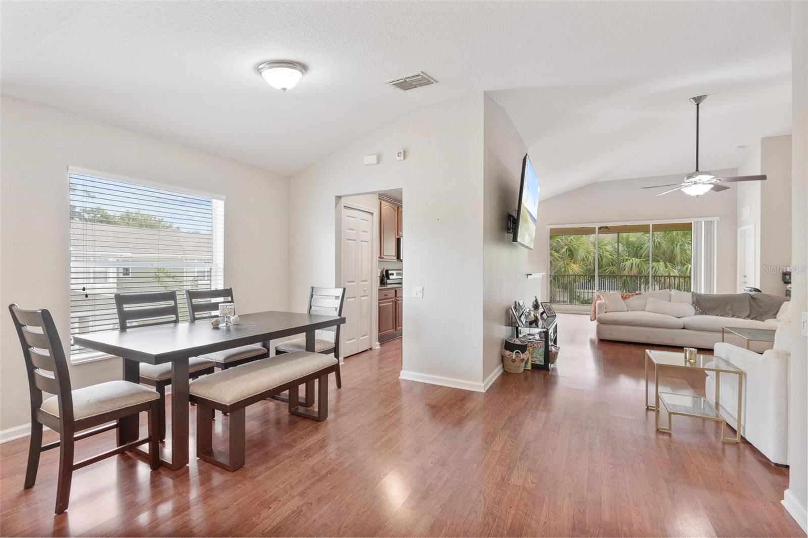 CARRIAGE HOMES AT DUNWOODY COMMONS A CONDO - Residential