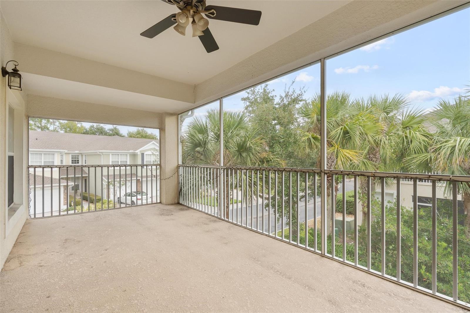 CARRIAGE HOMES AT DUNWOODY COMMONS A CONDO - Residential