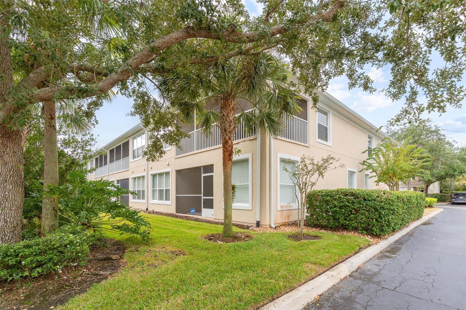 CARRIAGE HOMES AT DUNWOODY COMMONS A CONDO - Residential