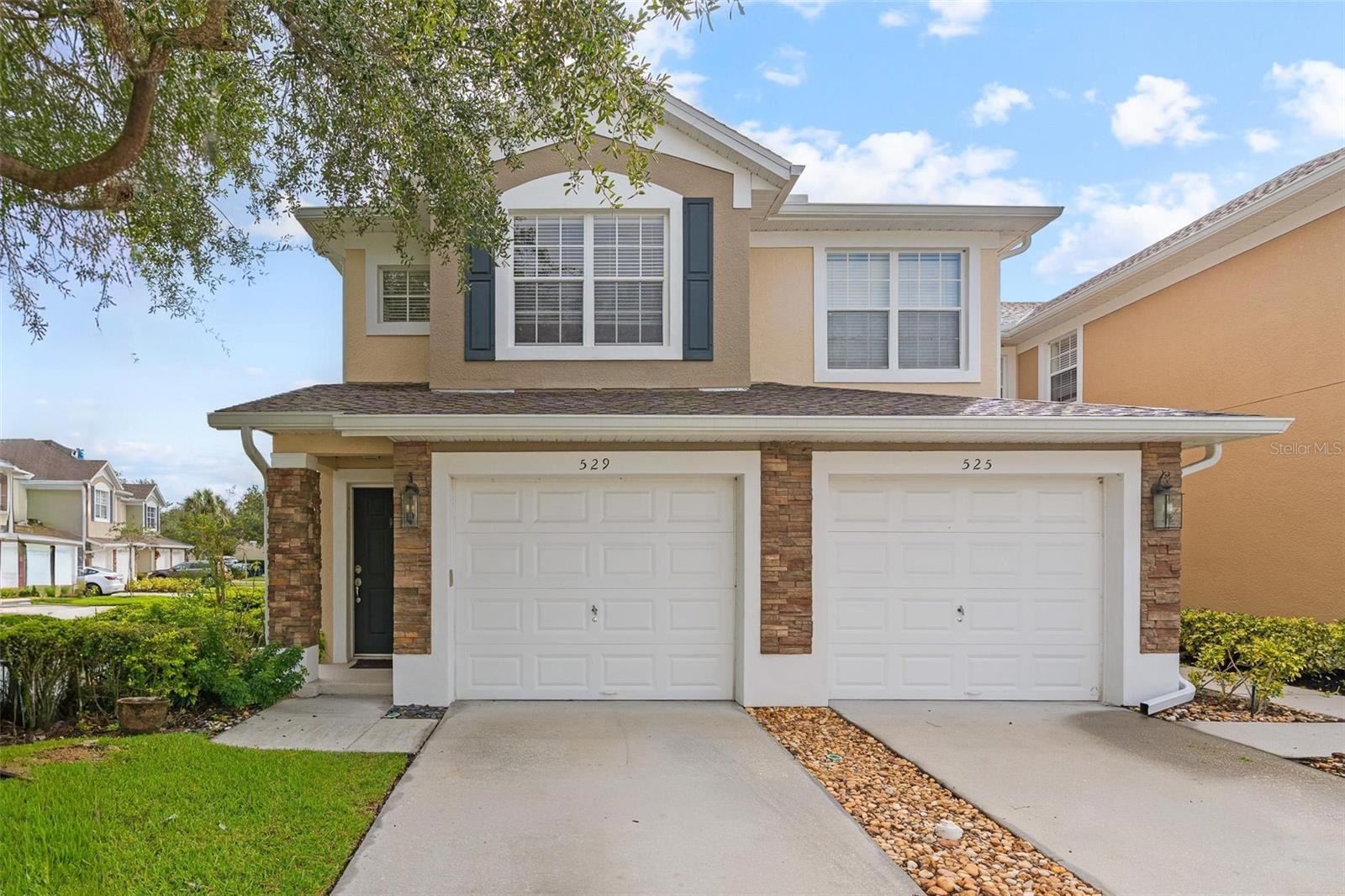 CARRIAGE HOMES AT DUNWOODY COMMONS A CONDO - Residential