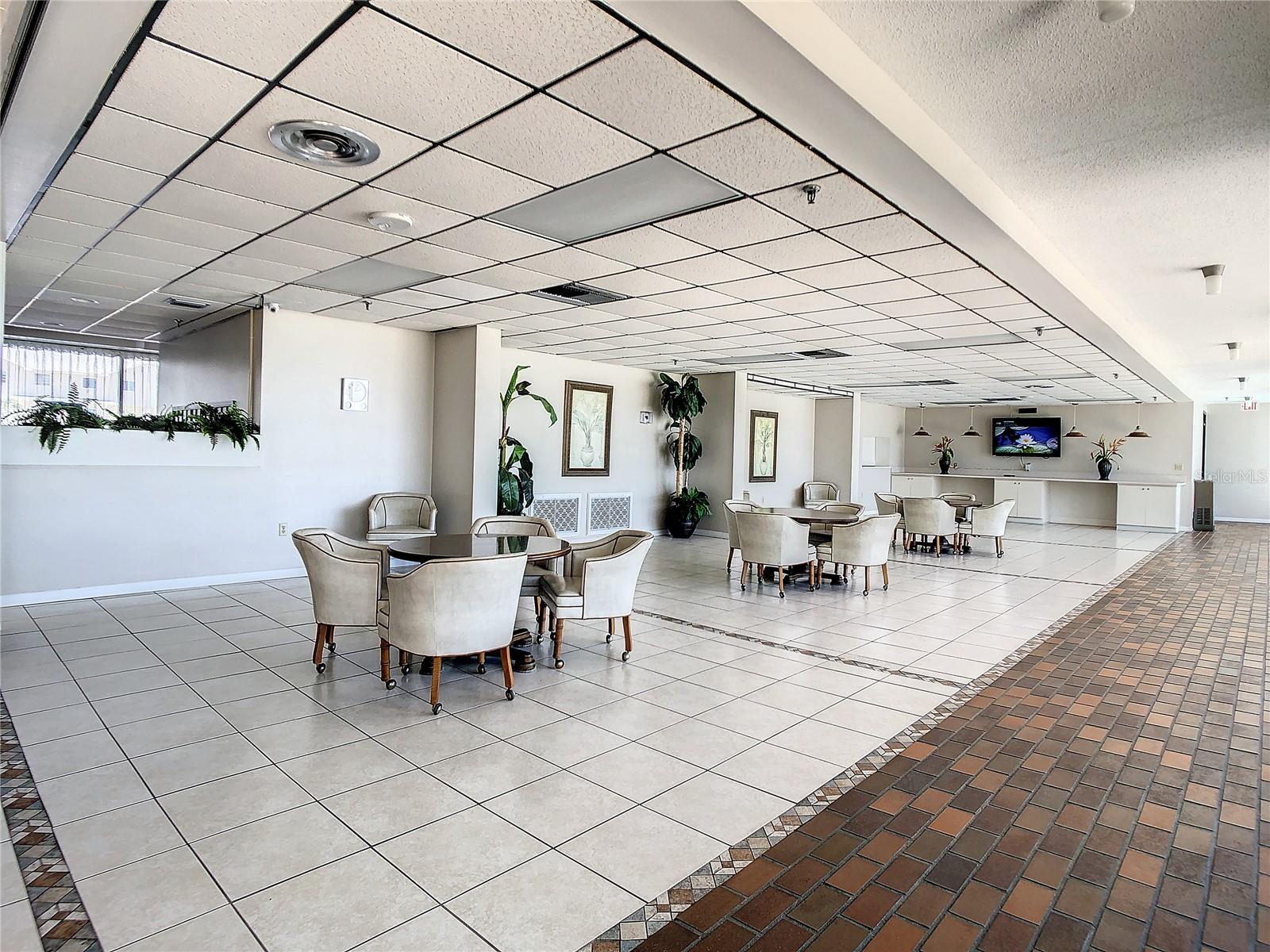 SURFSIDE TOWER CONDO - Residential Lease