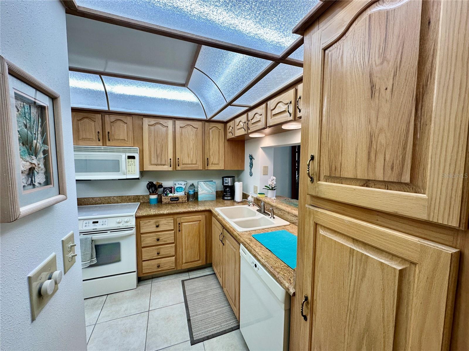 SURFSIDE TOWER CONDO - Residential Lease