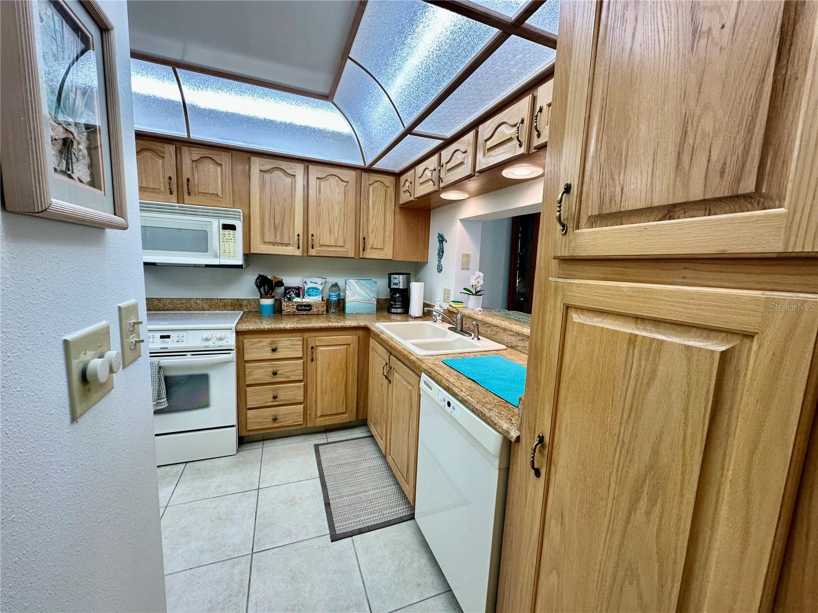 SURFSIDE TOWER CONDO - Residential Lease