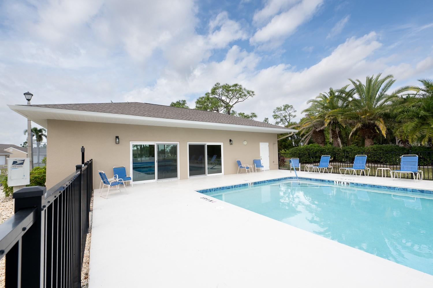 CLUBSIDE VILLAS PH II - Residential