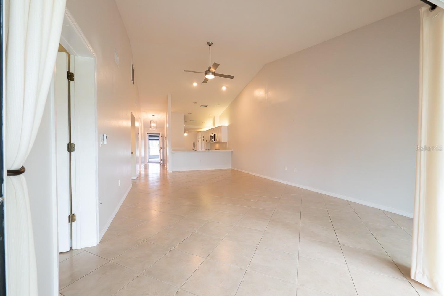 CLUBSIDE VILLAS PH II - Residential