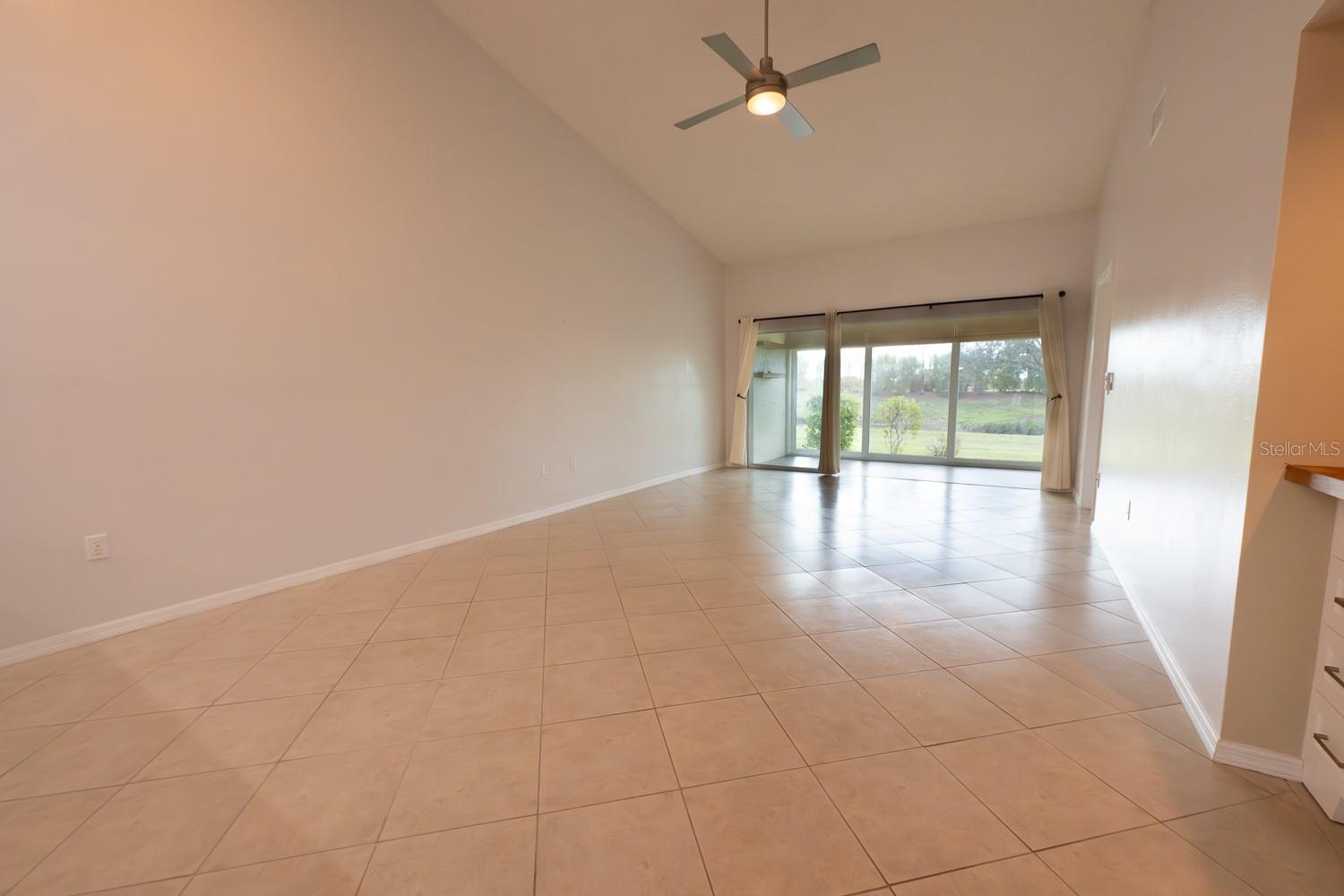 CLUBSIDE VILLAS PH II - Residential