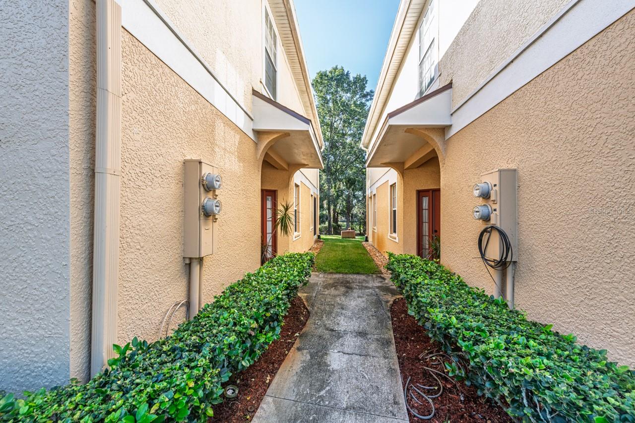 LAS PALMAS TWNHMS - Residential