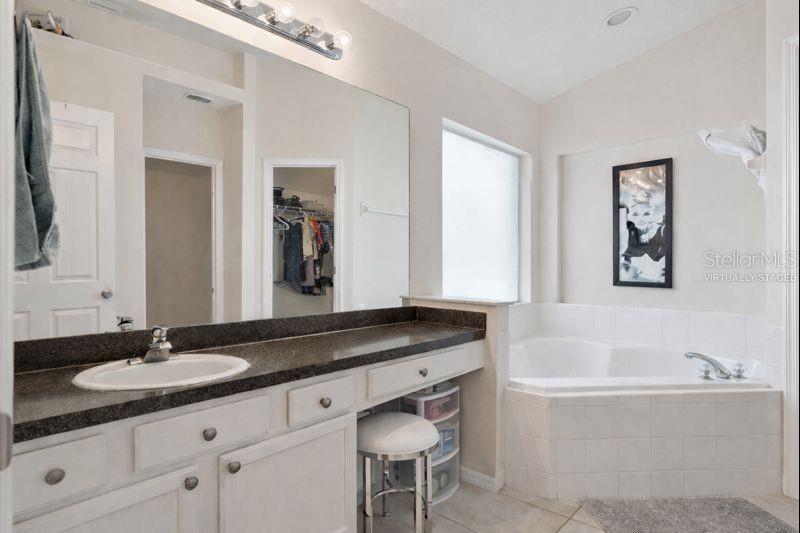 LAKE BERKLEY RESORT PH 2 - Residential