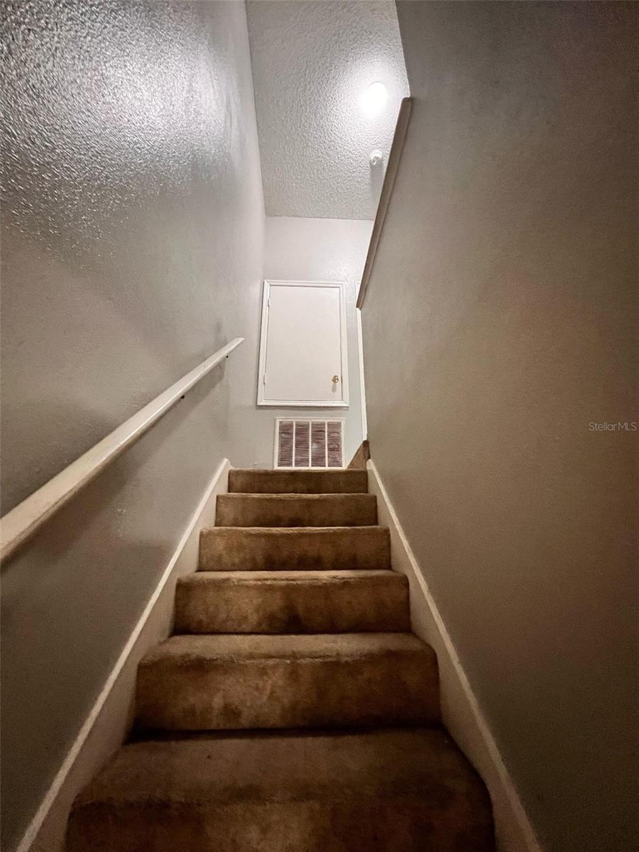 HUNTERS KEY TWNHMS AT NORT - Residential Lease