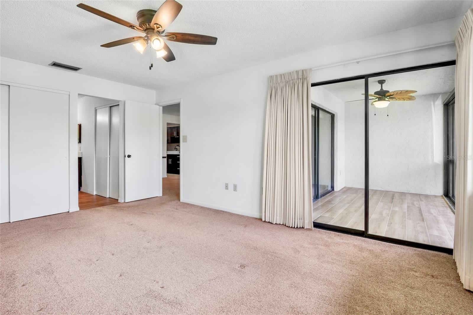 LONGWATER CHASE - Residential