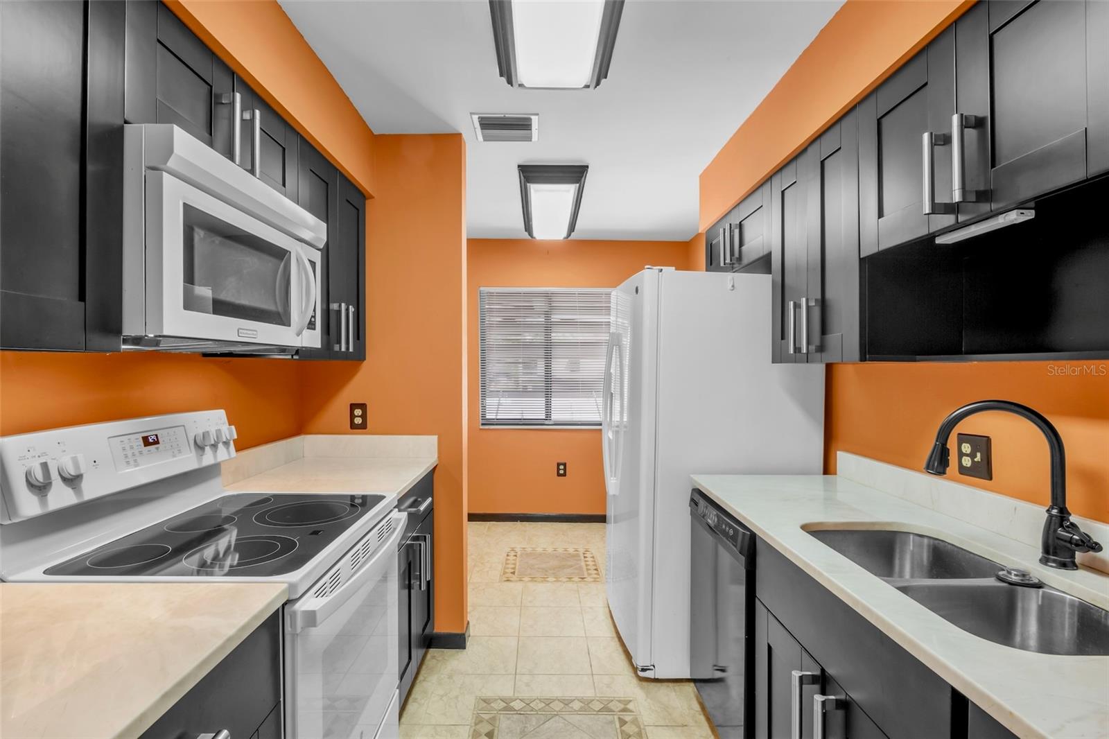 LONGWATER CHASE - Residential