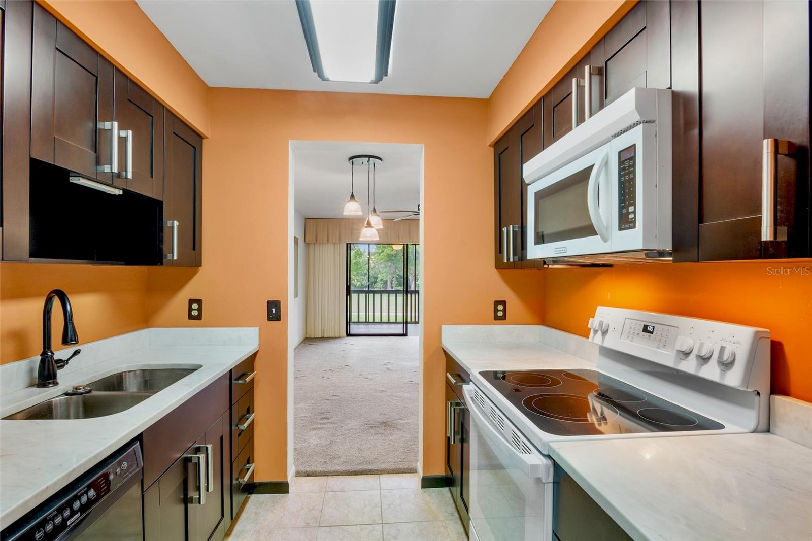 LONGWATER CHASE - Residential