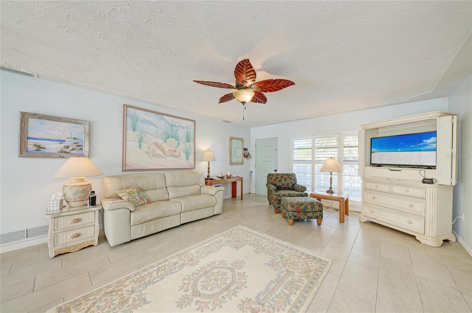 SOUTH GATE - Residential