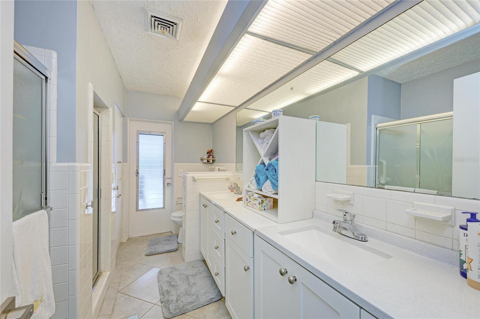 SOUTH GATE - Residential