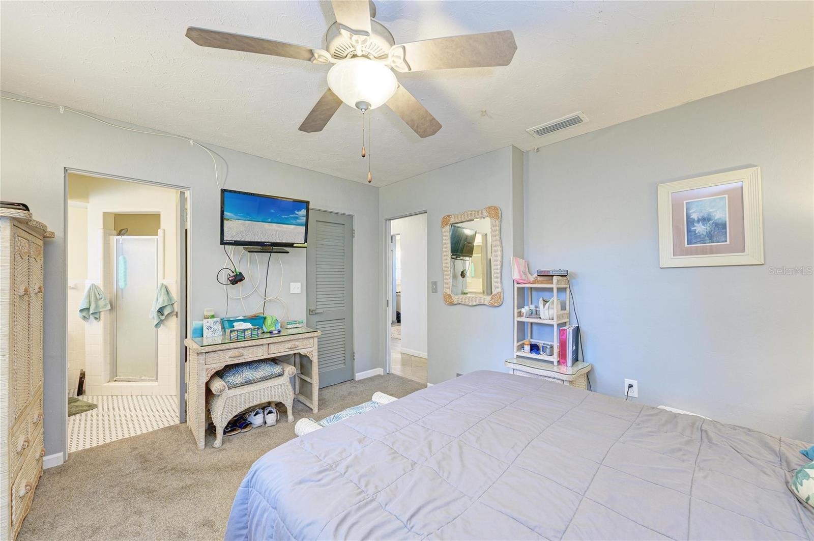 SOUTH GATE - Residential