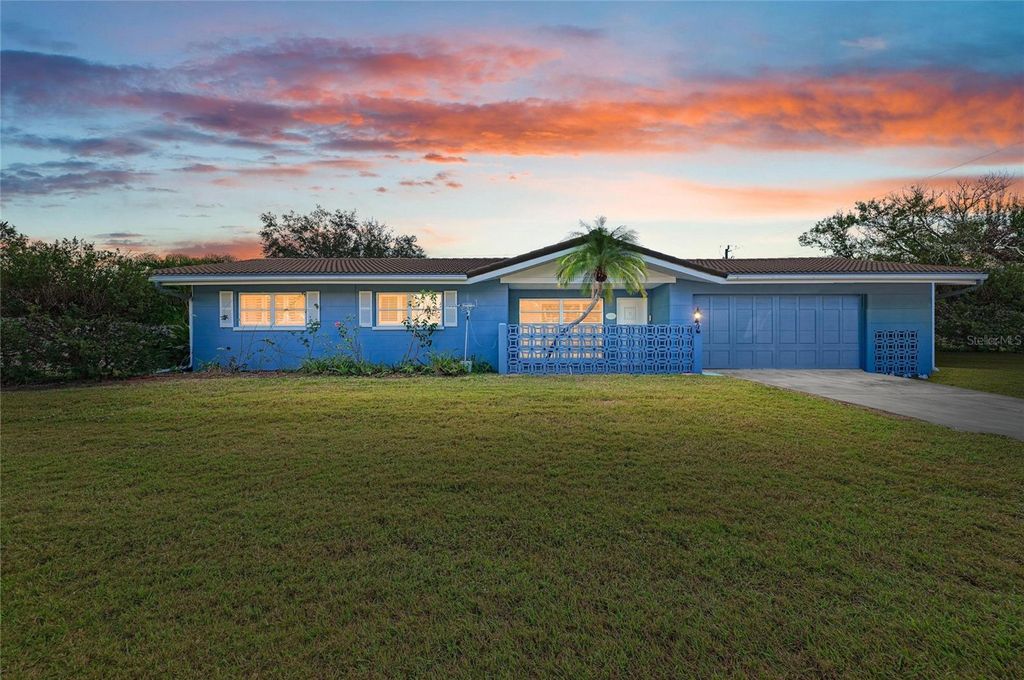 Photo of 3040 Tyrone Lane, Sarasota, FL 34239 (MLS # A4677844)