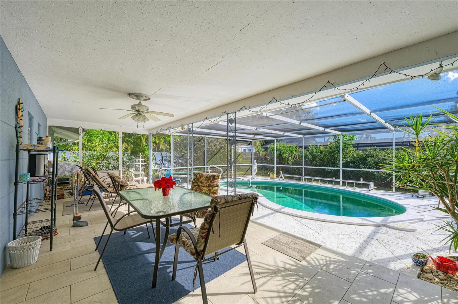 SOUTH GATE - Residential