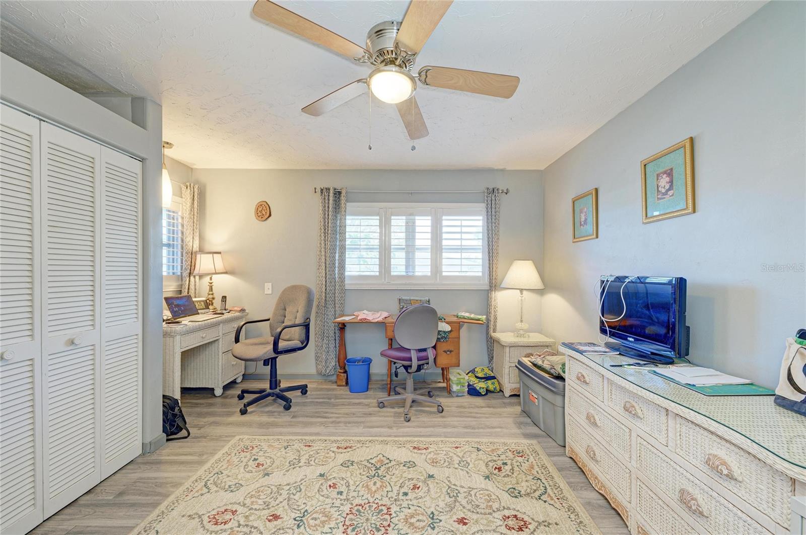 SOUTH GATE - Residential