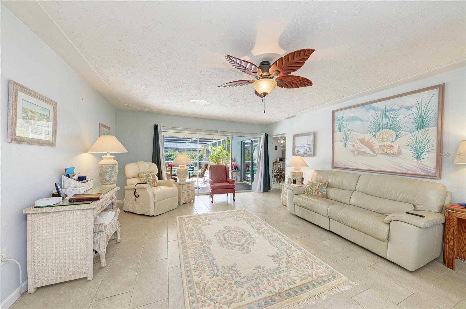 SOUTH GATE - Residential