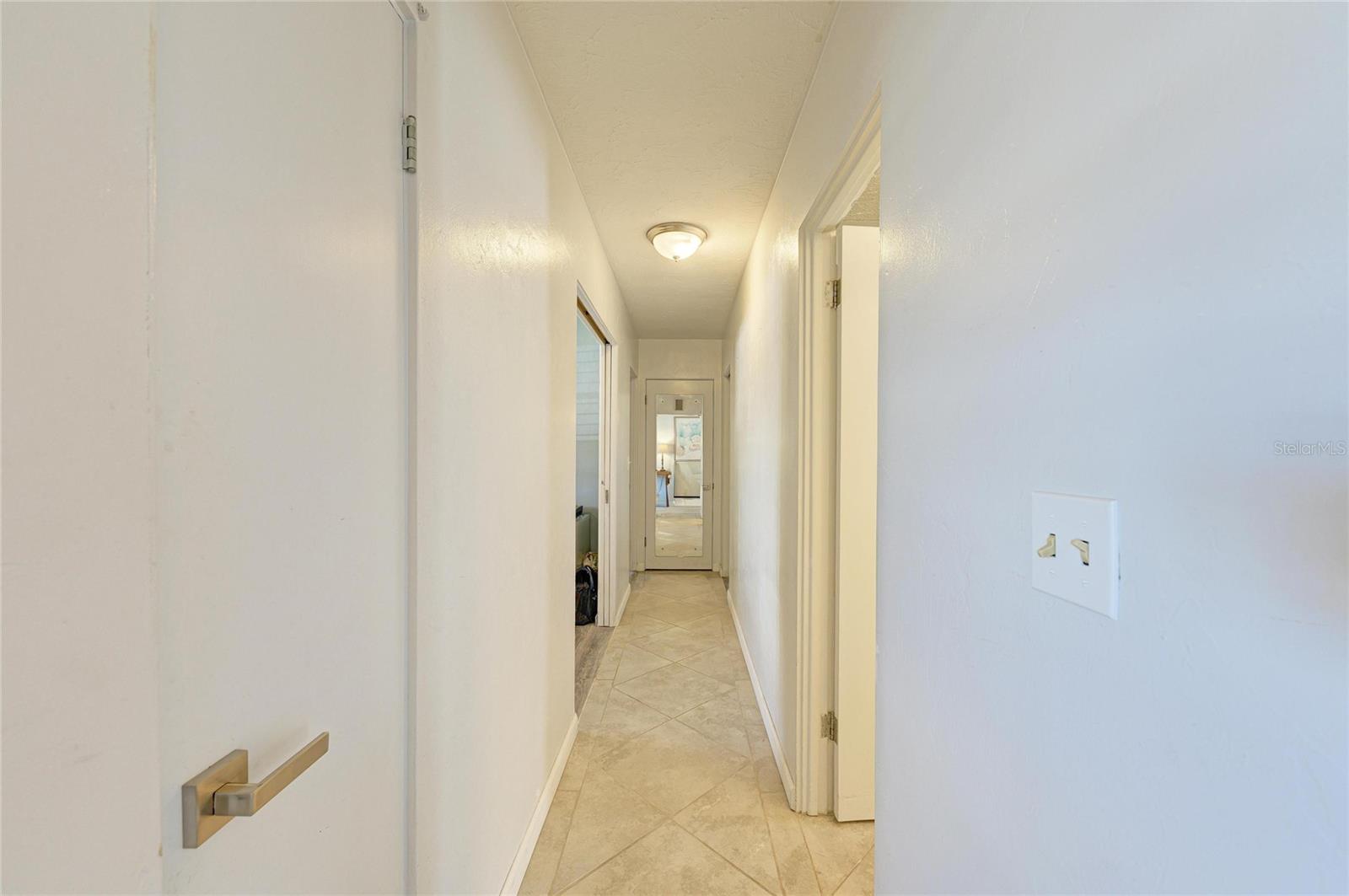 SOUTH GATE - Residential