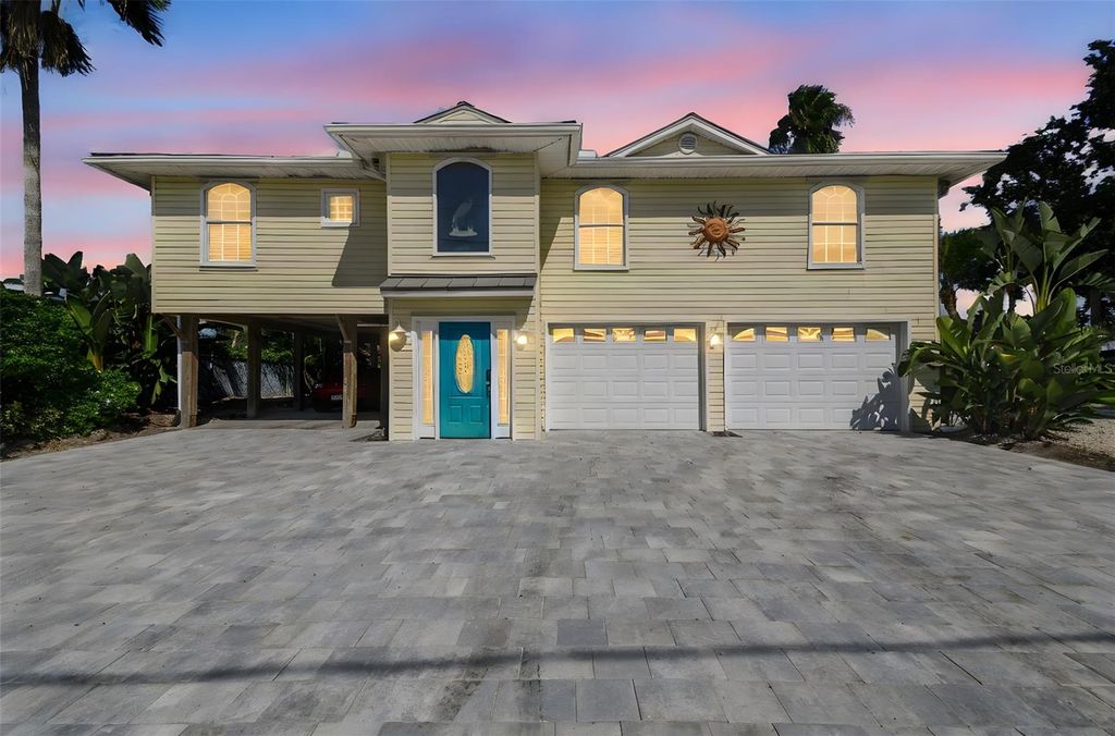 Photo of 9914 Alavista Drive, Gibsonton, FL 33534 (MLS # TB8430799)