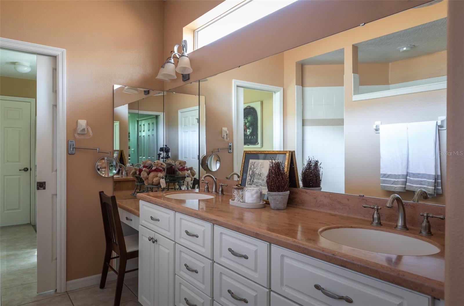 ROYAL HIGHLANDS PH 02-B LT 1317 PB 50 PG - Residential