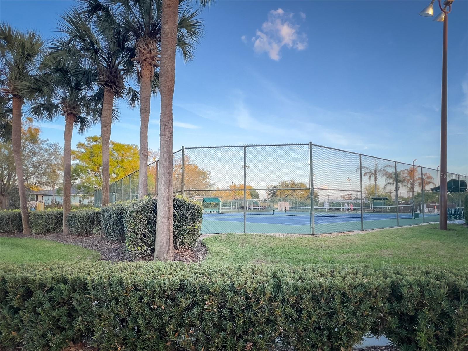 ROYAL HIGHLANDS PH 02-B LT 1317 PB 50 PG - Residential