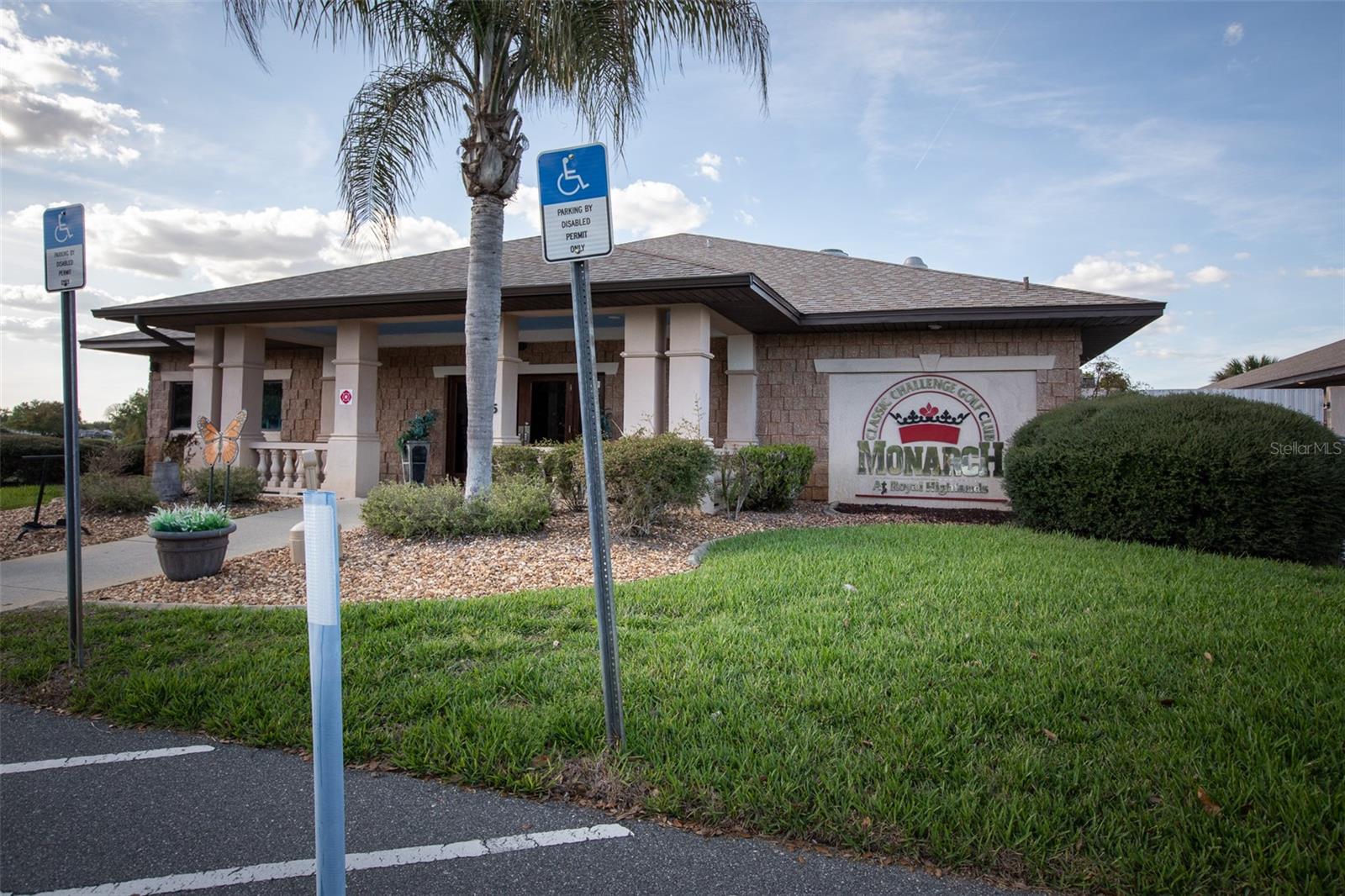 ROYAL HIGHLANDS PH 02-B LT 1317 PB 50 PG - Residential