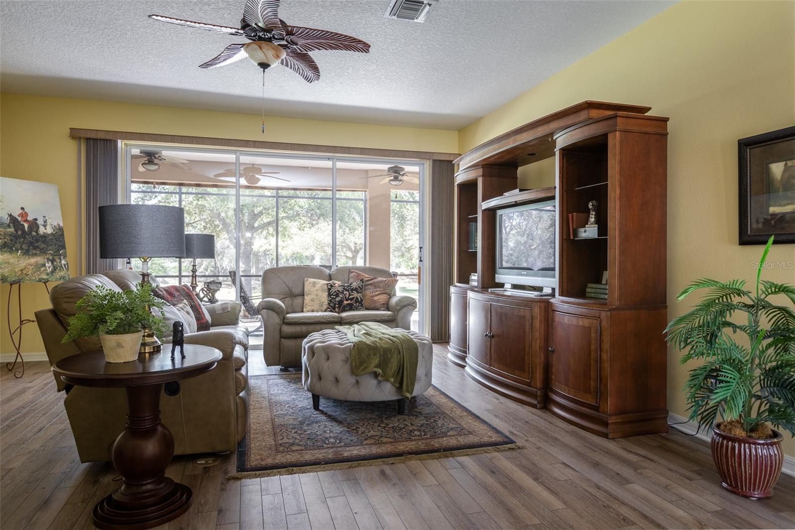 ROYAL HIGHLANDS PH 02-B LT 1317 PB 50 PG - Residential